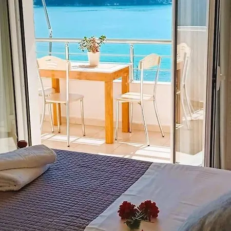 Sea Side Serenity 6 Himare Exterior photo